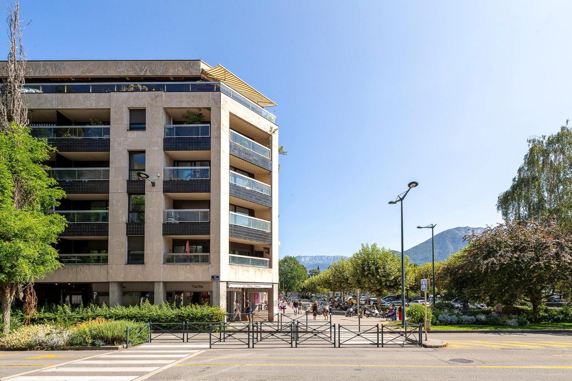 Appartement Moderne Au Coeur D'Annecy - A Deux Pas Du Lac Et De La Vieille Ville Exterior foto